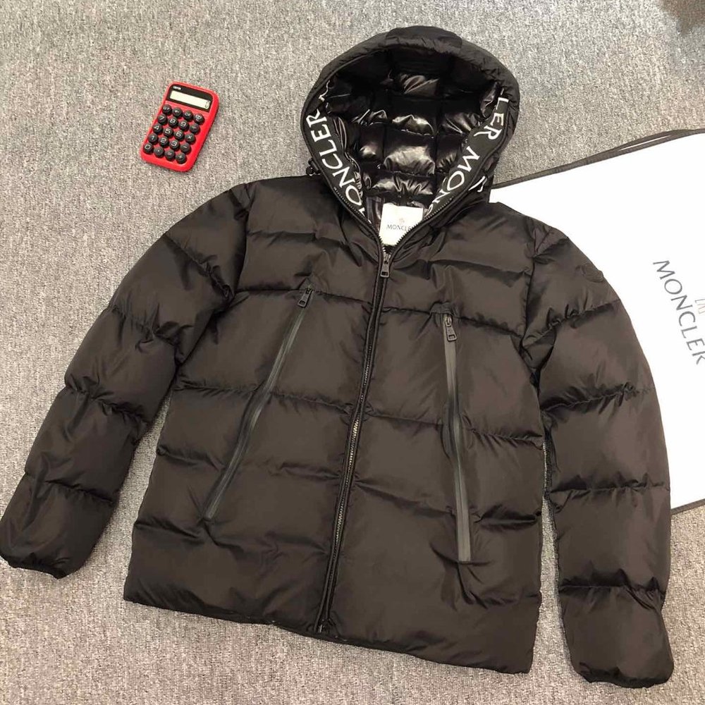 Moncler Montcla Down Jacket